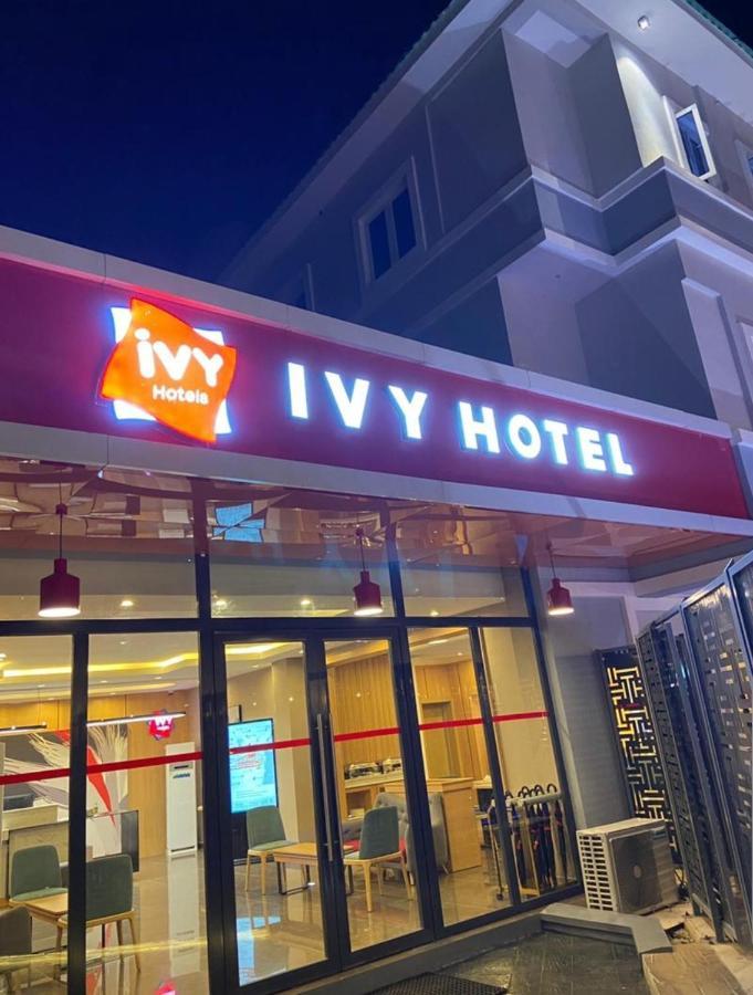 Ivy Hotel Emerald Ikeja Buitenkant foto