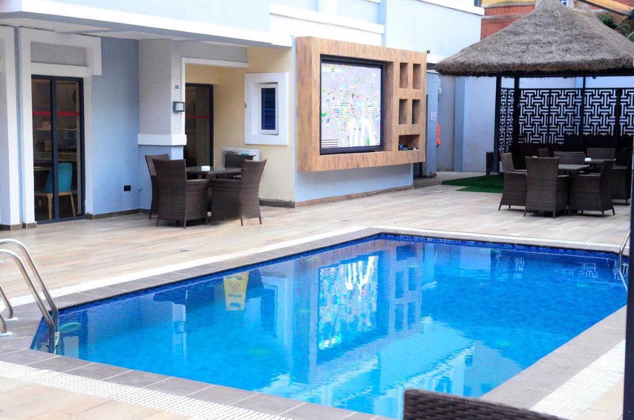 Ivy Hotel Emerald Ikeja Buitenkant foto